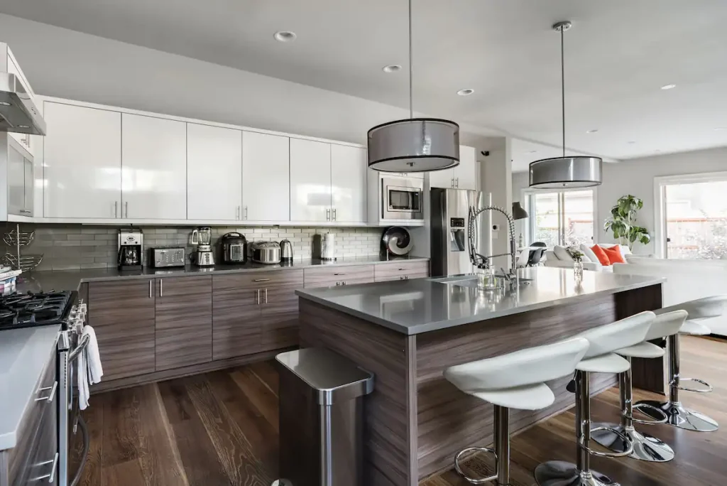 Modern lux kitchen with an airy, minimalist feel